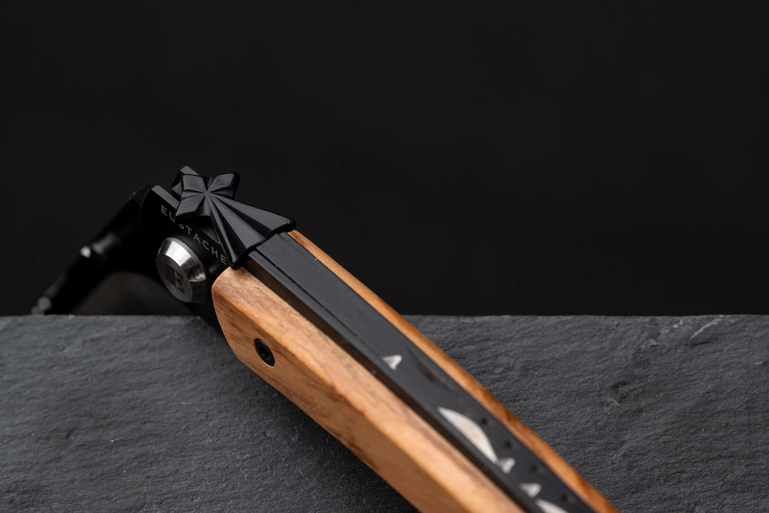 Couteau Eustache · détail de l'objet